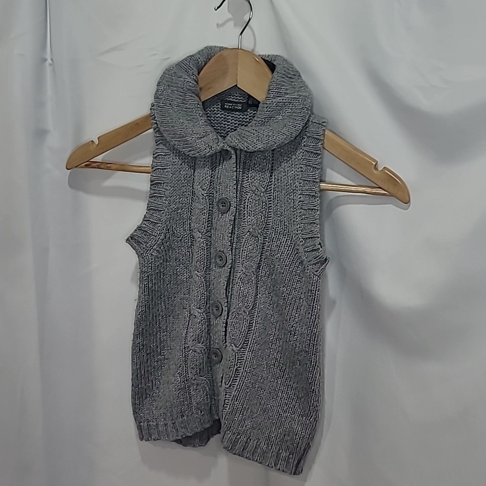 5/$30 KENNETH COLE Button Down Sweater Vest